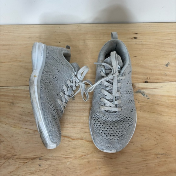 APL Shoes - APL techloom pro size 7.5 grey